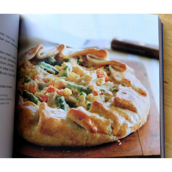 Pillsbury The Big Book Of Easy Baking With Refrigerated Dough 2014 Trade PB - Picture 8 of 9